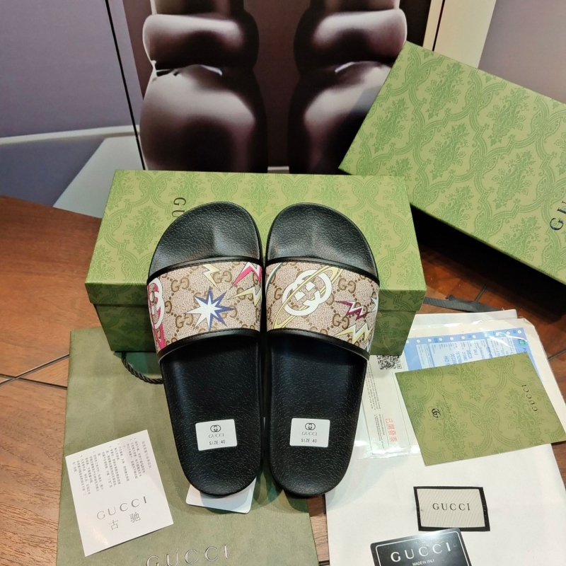 G*u*i slippers